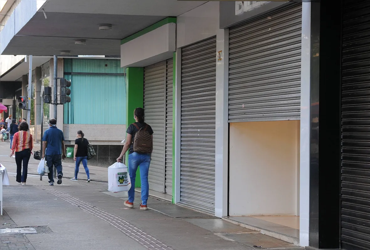 Por enquanto, decretos municipais seguem suspensos 