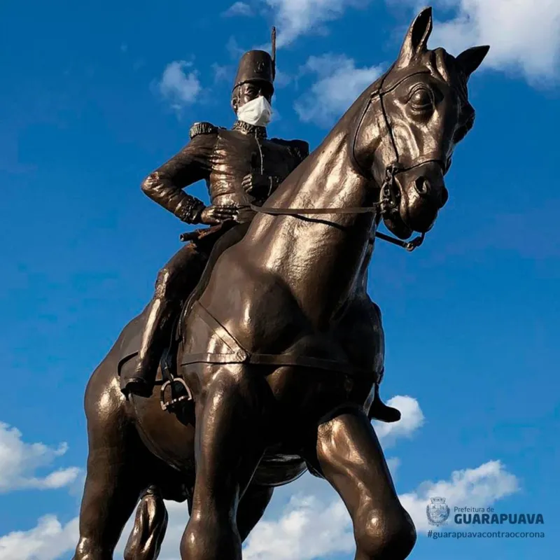Imagem ilustrativa da imagem Monumentos históricos de Guarapuava usam máscaras
