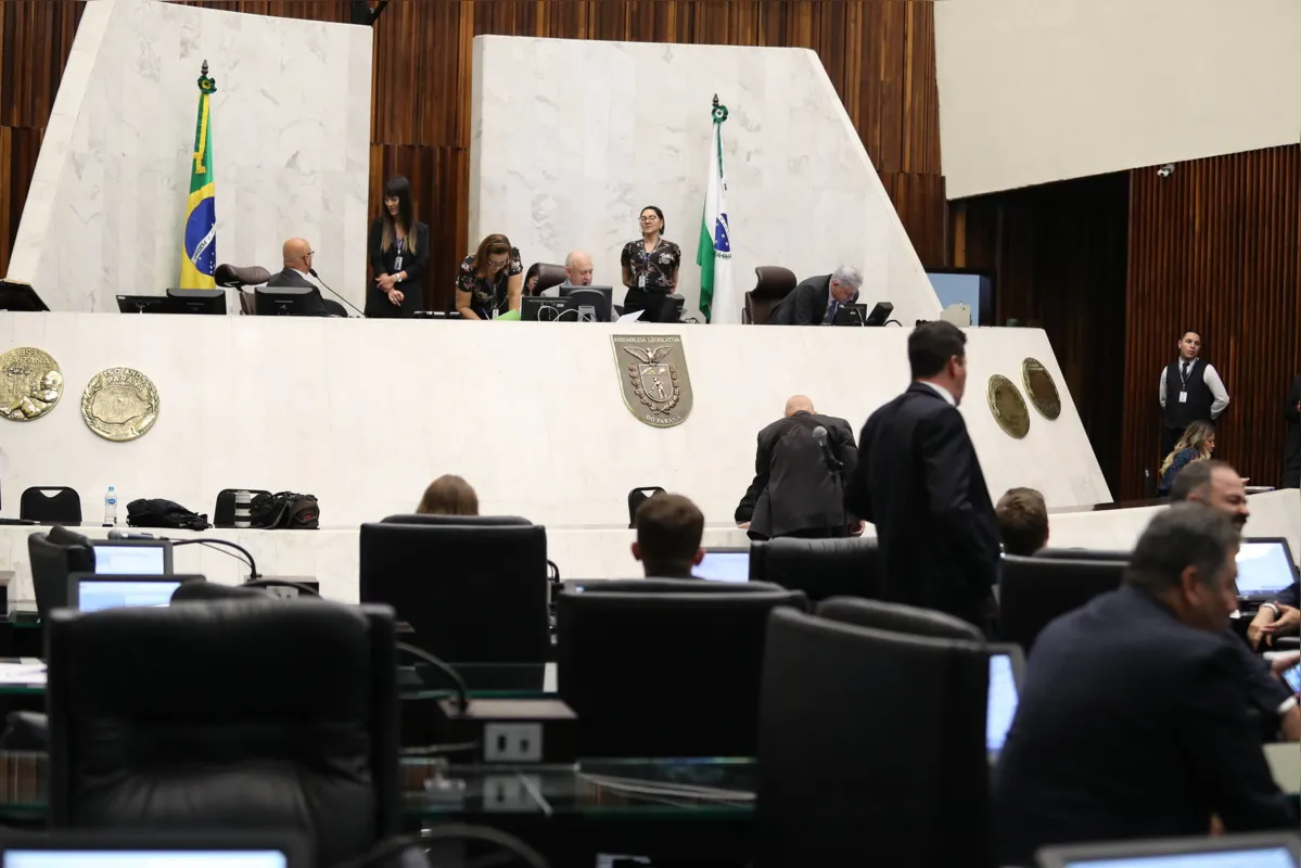 Imagem ilustrativa da imagem Mulheres do Paraná vão poder usar aplicativo para denunciar violência