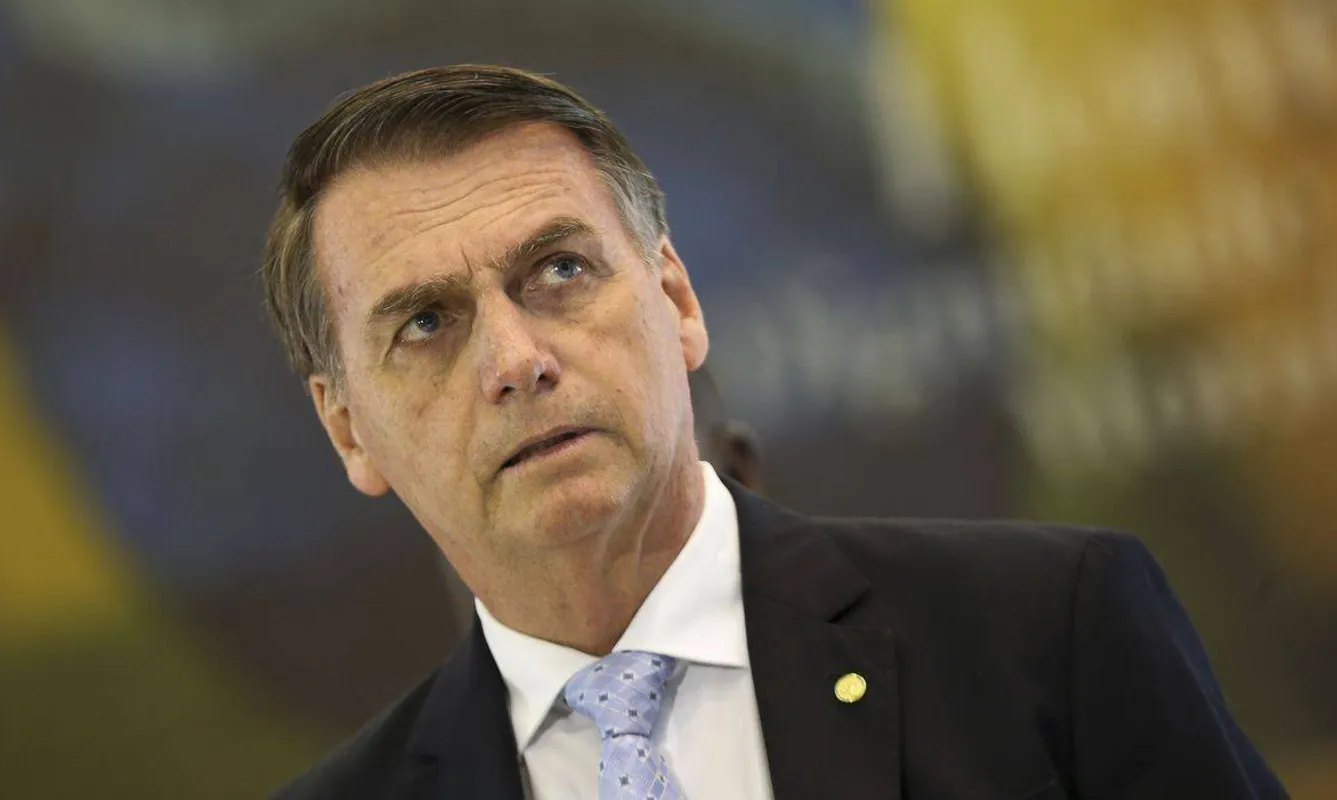 Imagem ilustrativa da imagem 'Não sou coveiro', diz Bolsonaro sobre qual seria número aceitável de mortes por coronavírus