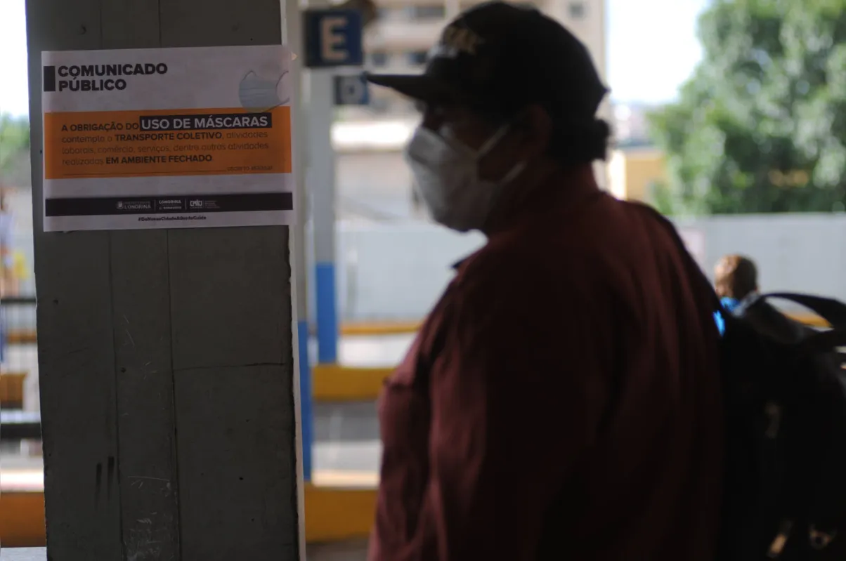 Imagem ilustrativa da imagem 'Ninguém poderá entrar em ônibus e mercados sem máscara',  diz prefeito Marcelo Belinati