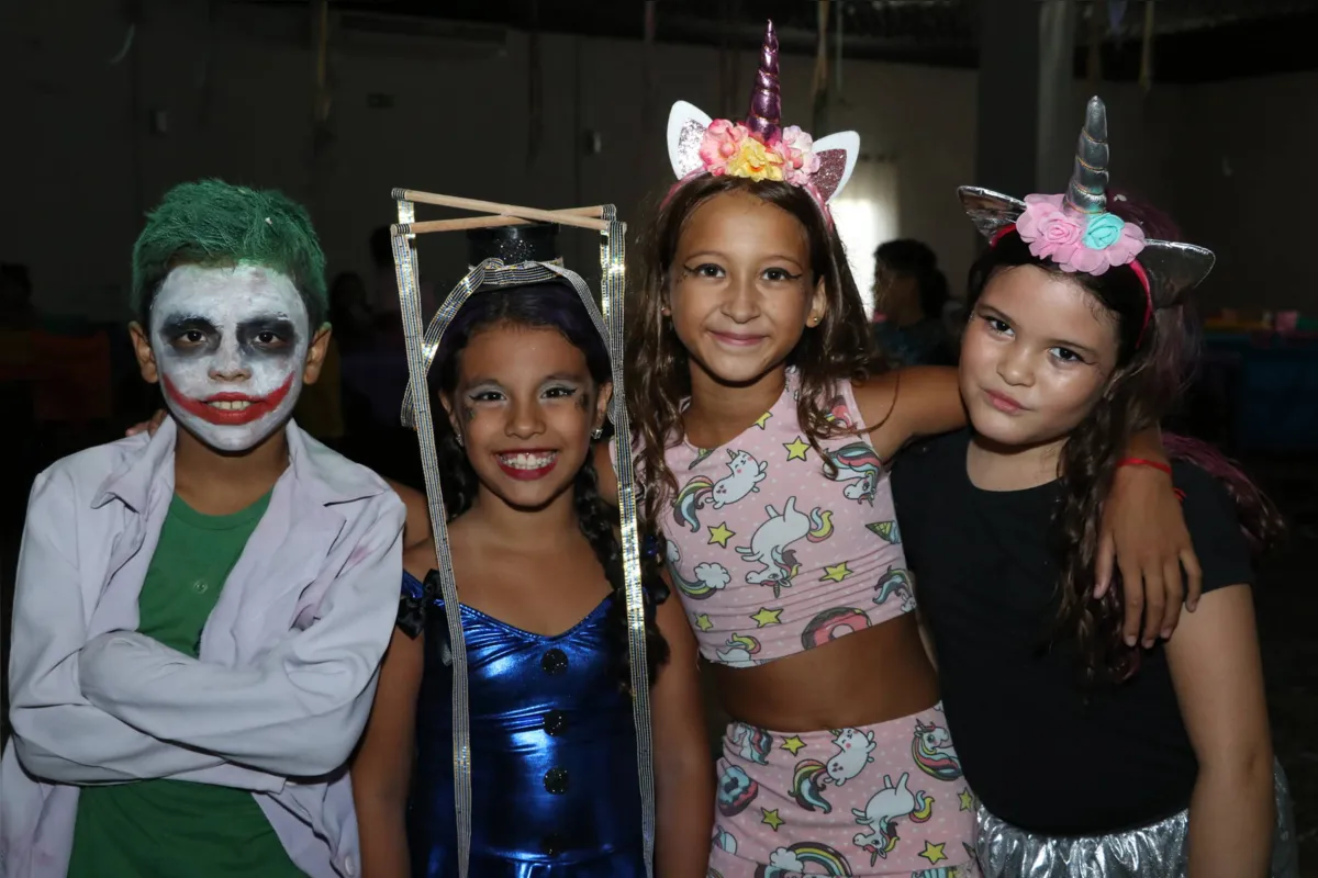Eduardo Katsul, Isabela Tercilia, Alice Boiche e  Vitória Aparecida 