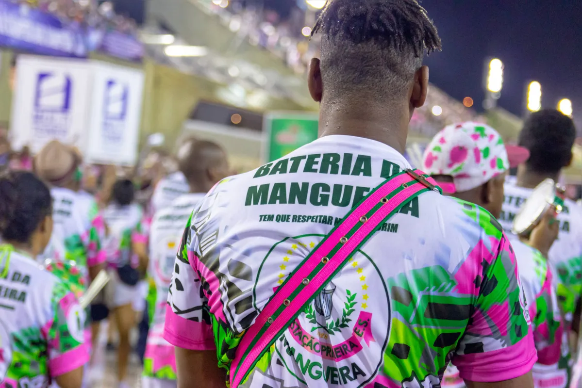 Imagem ilustrativa da imagem O dia em que 'puxei' o samba da Mangueira