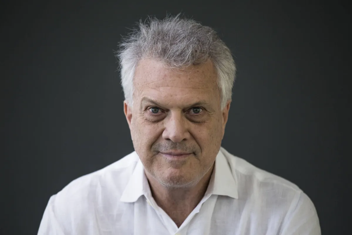 Pedro Bial criticou:"“É um filme de uma menina dizendo para a mamãe que fez tudo direitinho"