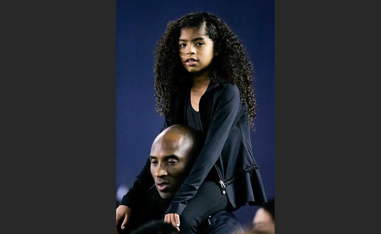 Kobe Bryant com a filha Gianna que também morreu no acidente: Paulo Coelho já deletou o rascunho de um livro infantil que escrevia com o jogador