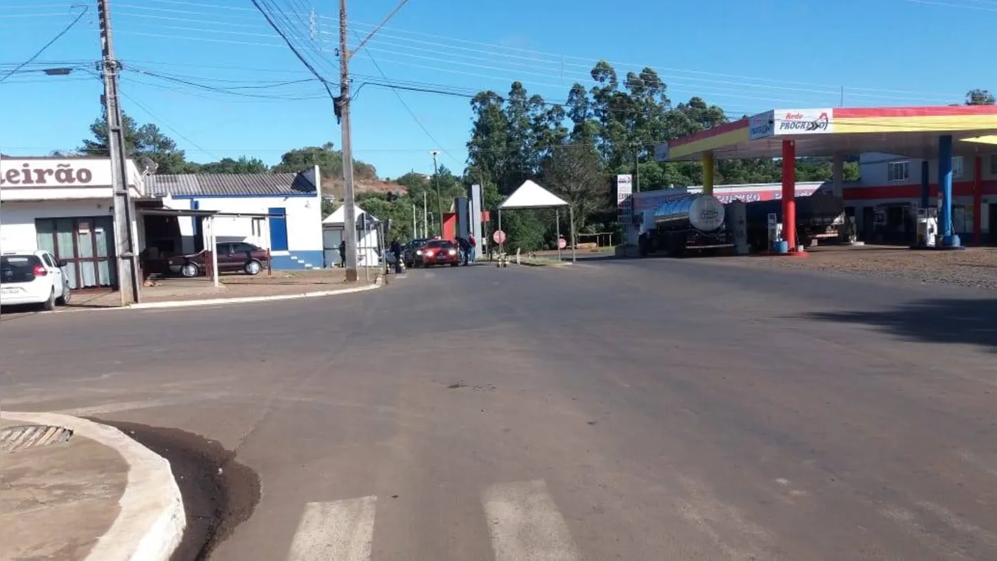 Imagem ilustrativa da imagem Por coronavírus, cidades do PR criam bloqueios e monitoram acessos