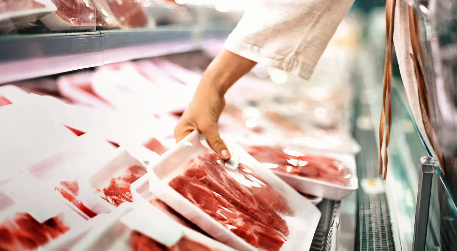Imagem ilustrativa da imagem Preço da carne cai e deixa supermercado mais barato para londrinenses