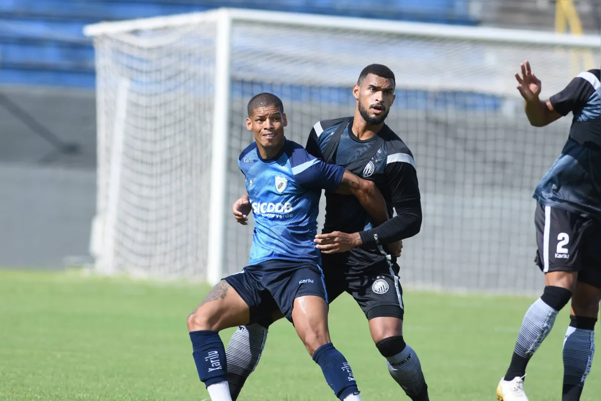 "A cobrança aconteceu. O Sérgio fez a parte dele, o Alemão fez a dele e nós também. O importante é que todos estão atrás dos mesmos objetivos", frisou o centroavante Miullen, que voltará a ser titular no domingo