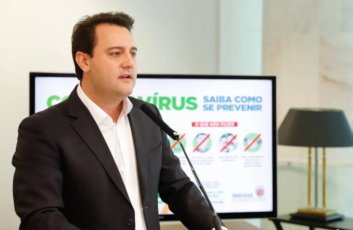 Imagem ilustrativa da imagem Ratinho Júnior manda fechar shoppings e academias por causa da Covid-19