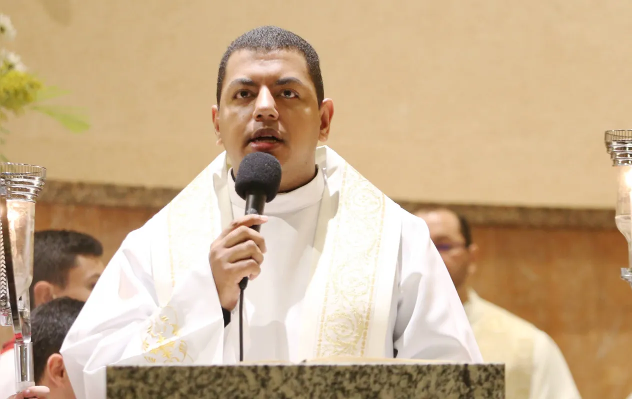 Padre Dirceu Júnior dos Reis:  "Esperança de que muitos voltem seu olhar para o sentido de suas vidas"