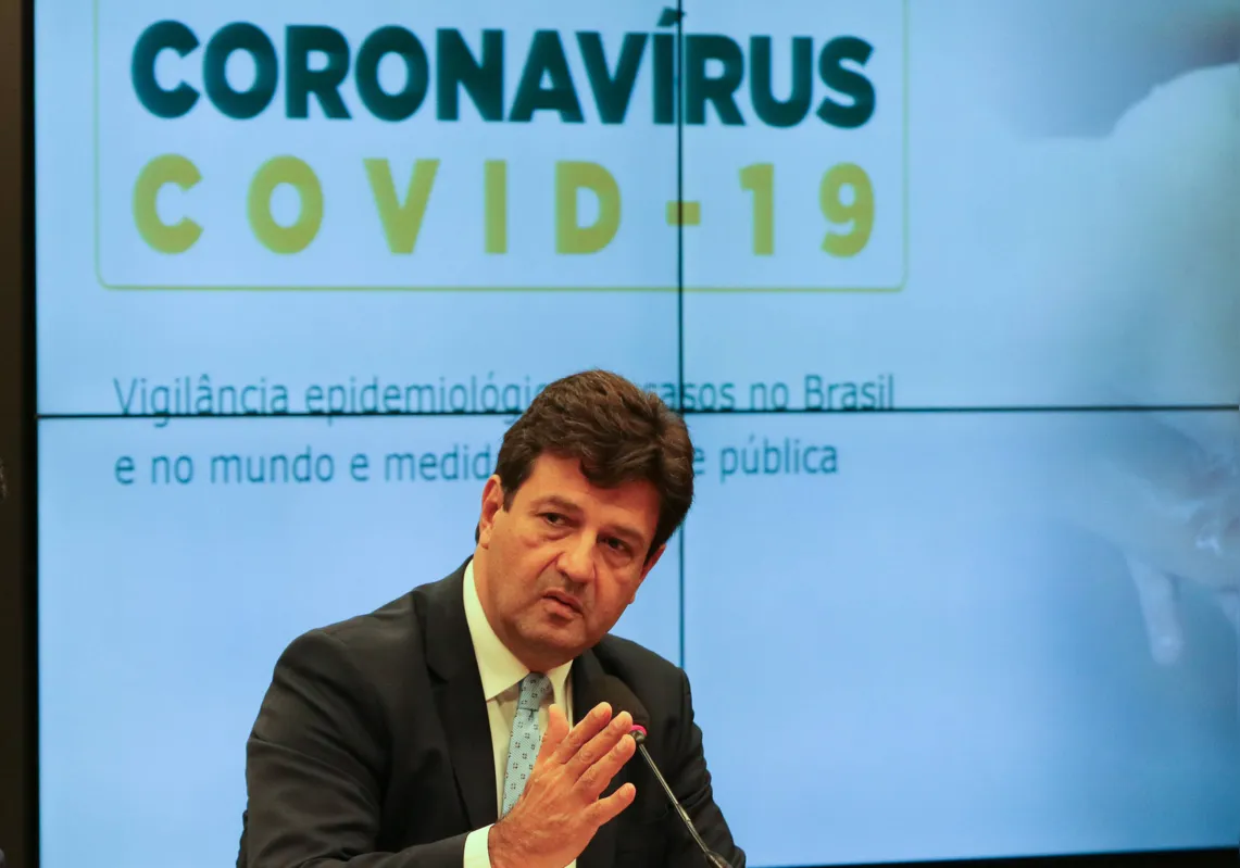 O ministro da Saúde, Luiz Henrique Mandetta,  afirmou nesta quarta-feira que a OMS demorou para reconhecer  a pandemia do coronavírus no mundo