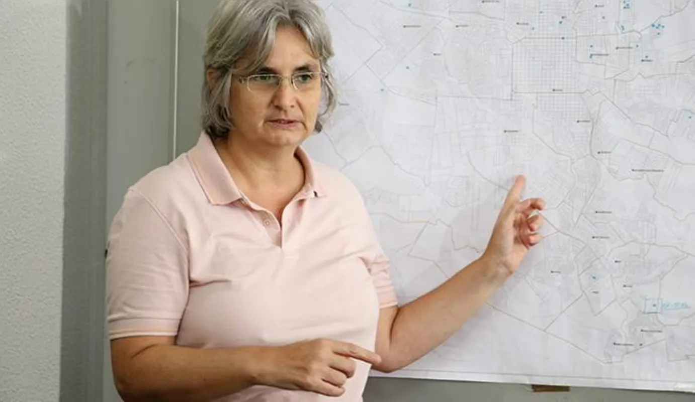 Sônia Fernandes, chefe da Vigilância Epidemiológica d Londrina, alerta sobre golpes envolvendo pandemia de coronavírus para assaltos a residências
