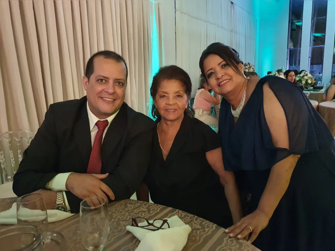 Nelson Moretto com a mãe e a irmã: 'espero ter minha família perto de novo'