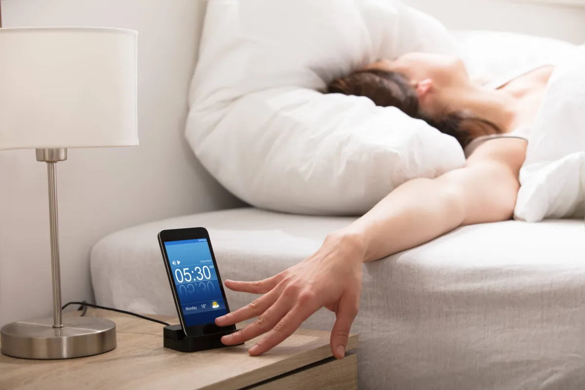 Quanto mais passar pelo processo de "dorme-acorda", maiores as chances de se sentir cansado e até mentalmente confuso