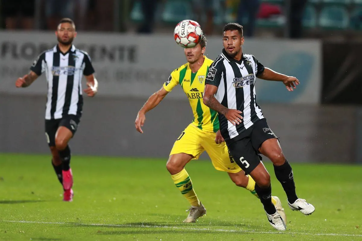 Imagem ilustrativa da imagem Suspensão de competições muda rotina de jogadores no Brasil e no exterior