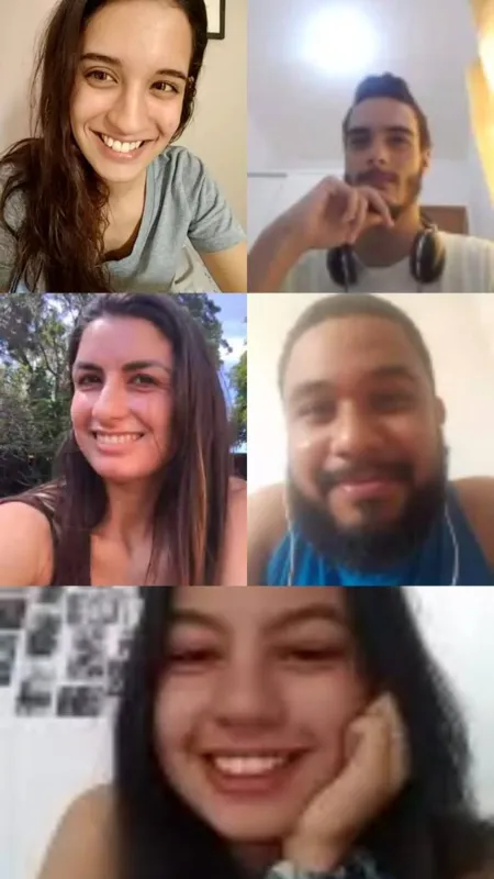 Vitoria Visch e os amigos divertem-se na internet