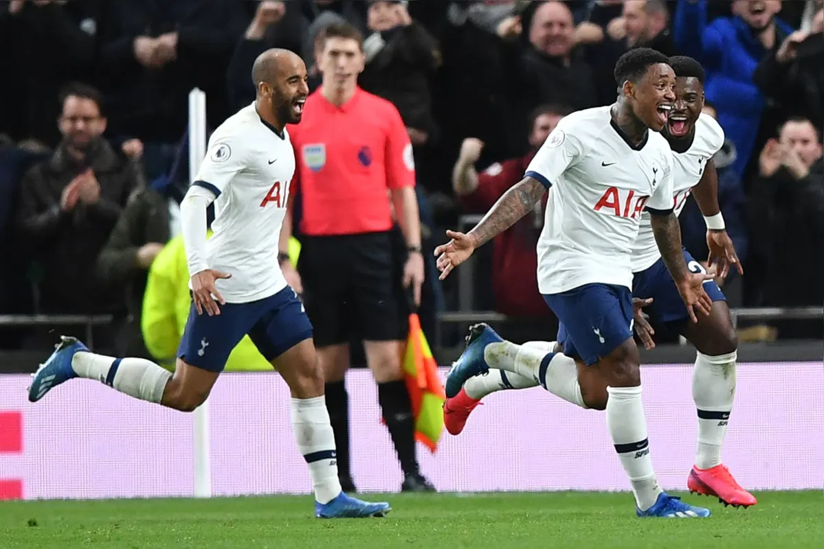 Imagem ilustrativa da imagem Tottenham vence e Liverpool começa contagem regressiva ao título