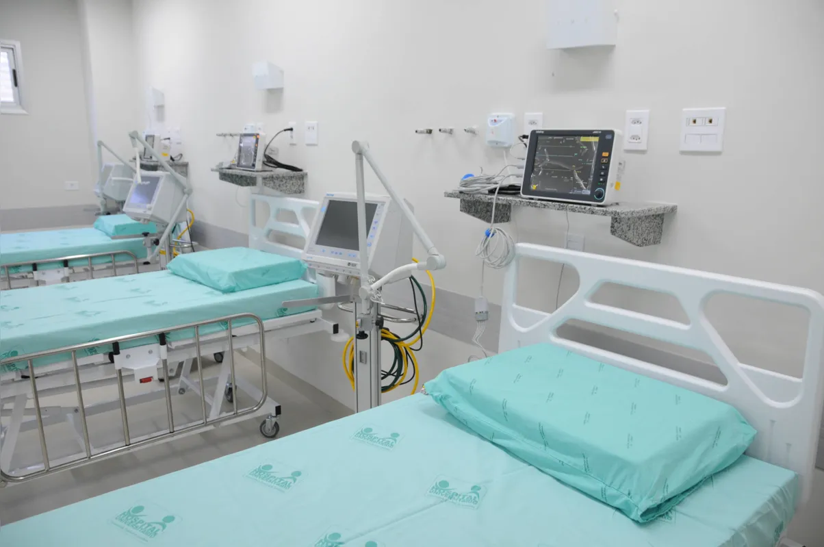 Habilitação para realização de testes rápidos e filtragem de casos ajudarão a evitar sobrecarga do siistema.