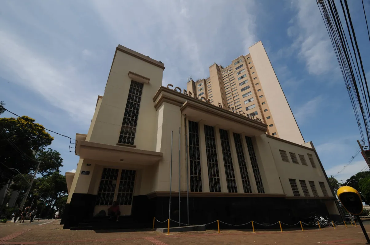 Imagem ilustrativa da imagem Um prédio dos anos de ouro de Londrina
