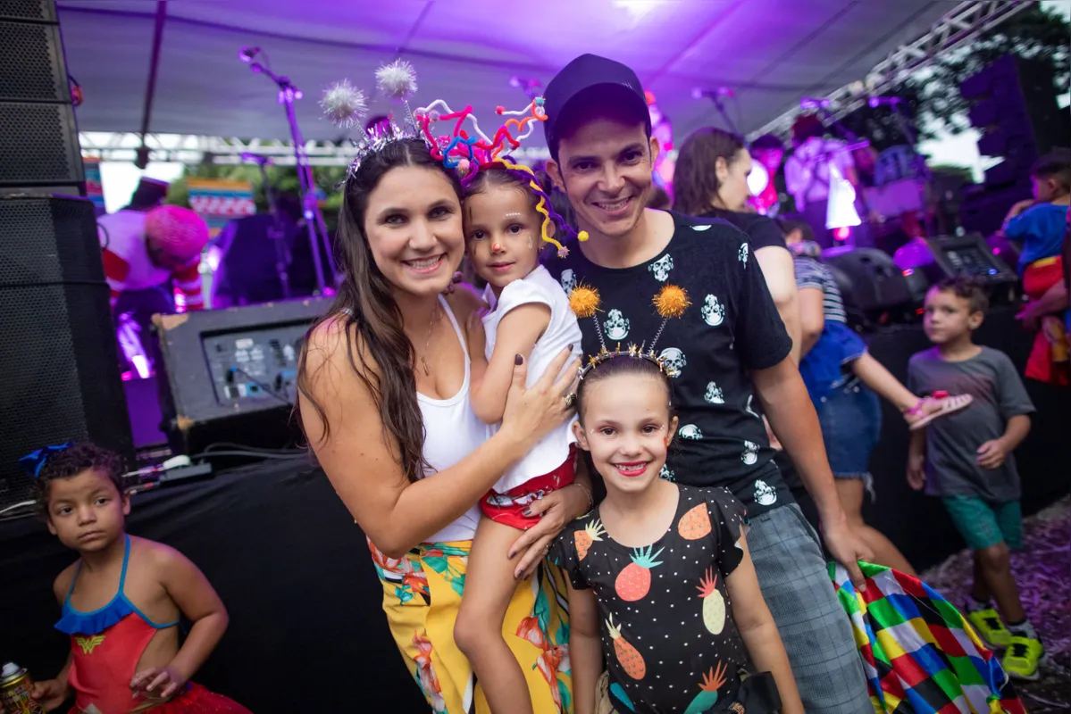 Laisa, Laura, Helena e Felipe Vieira
