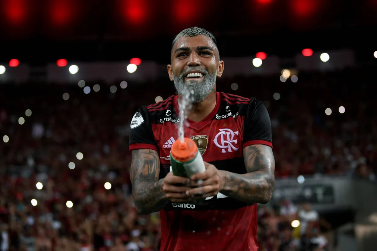 Imagem ilustrativa da imagem Venda de mando no Brasileiro opõe Flamengo e grandes de São Paulo