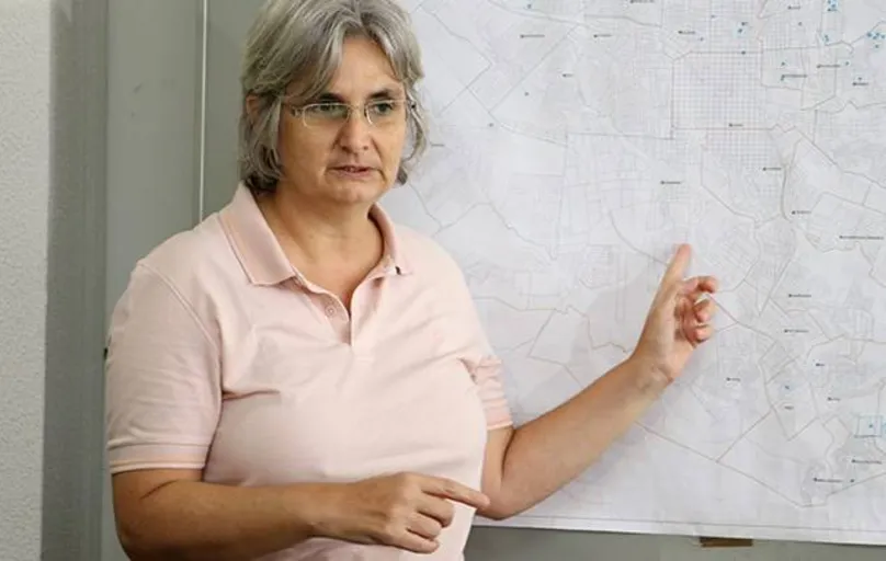 Sônia Fernandes, chefe da Vigilância Epidemiológica d Londrina, alerta sobre golpes envolvendo pandemia de coronavírus para assaltos a residências