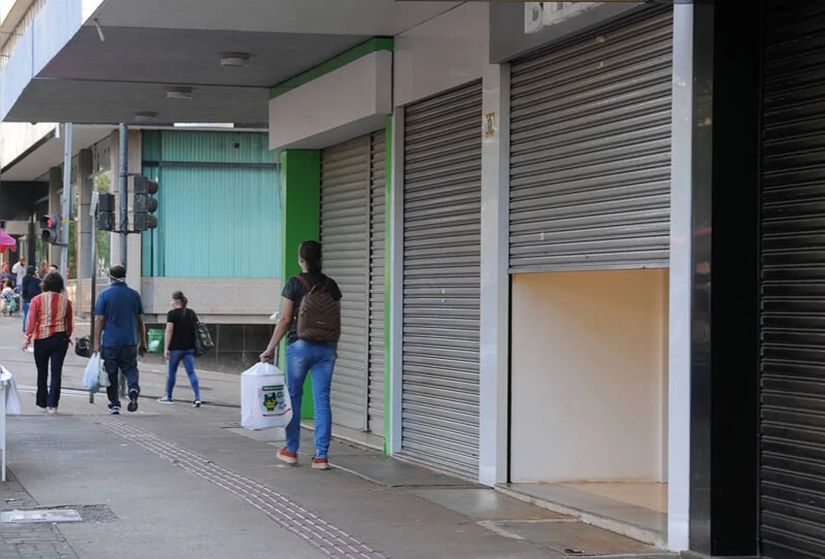 Imagem ilustrativa da imagem 716 mil empresas fecharam as portas de vez desde início da pandemia, diz IBGE