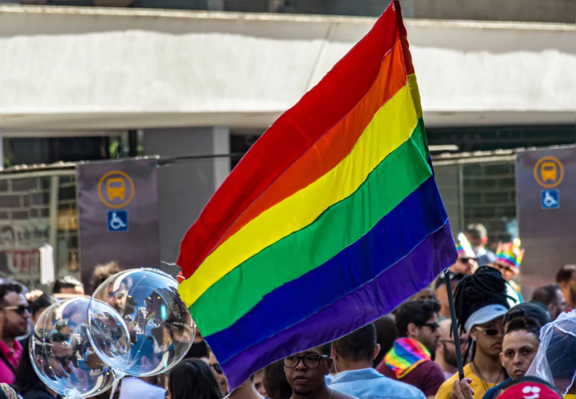 Em 2 de cada 3 países analisados, os jovens se mostraram significativamente mais propensos a aceitar a homossexualidade 