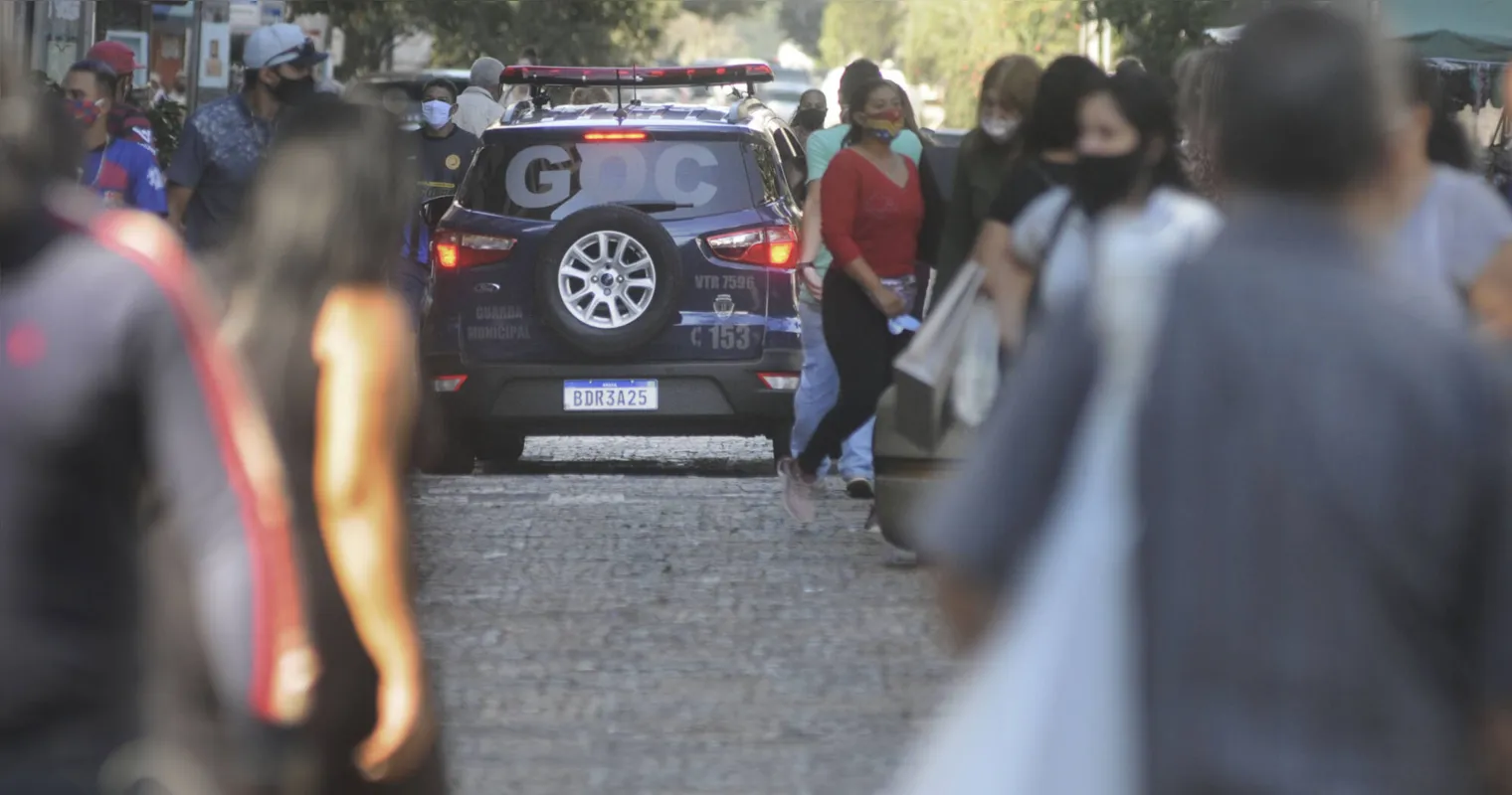 Guarda Municipal fiscaliza as atividades no centro de Londrina