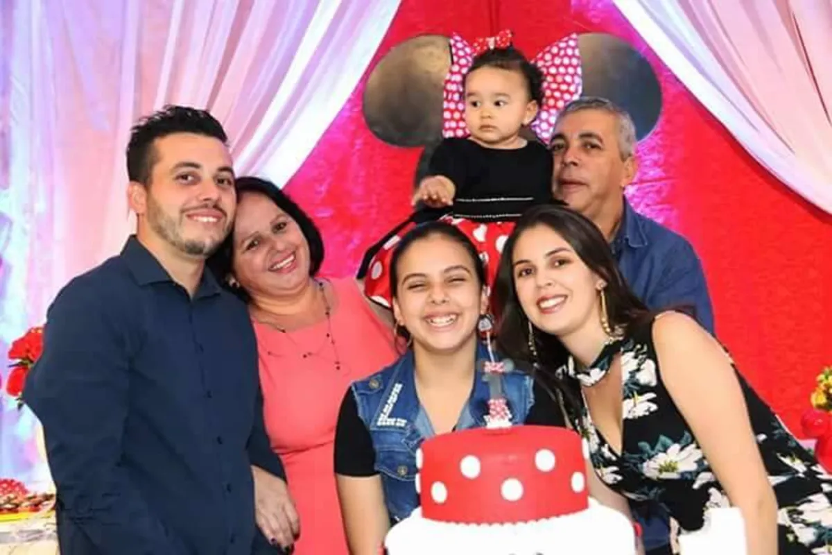  Paulo Lopes dos Anjos com a família: "Ele era muito presente"