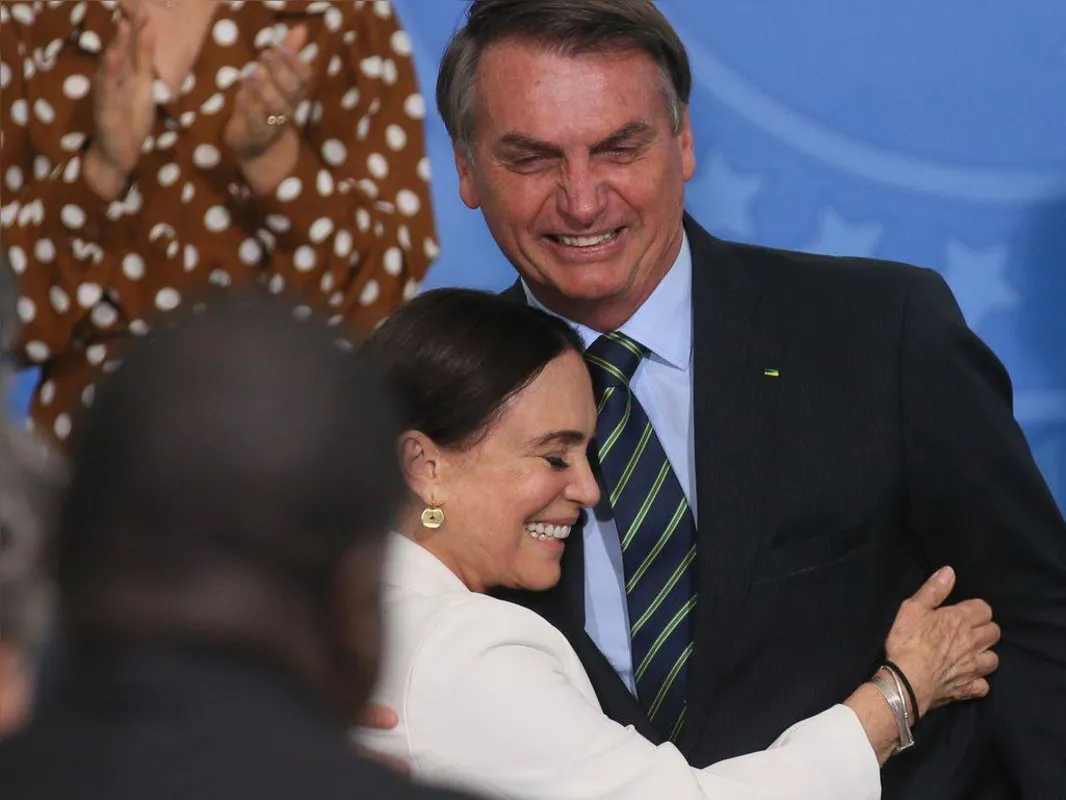 Imagem ilustrativa da imagem Artistas e intelectuais assinam manifesto em repúdio à fala de Regina Duarte