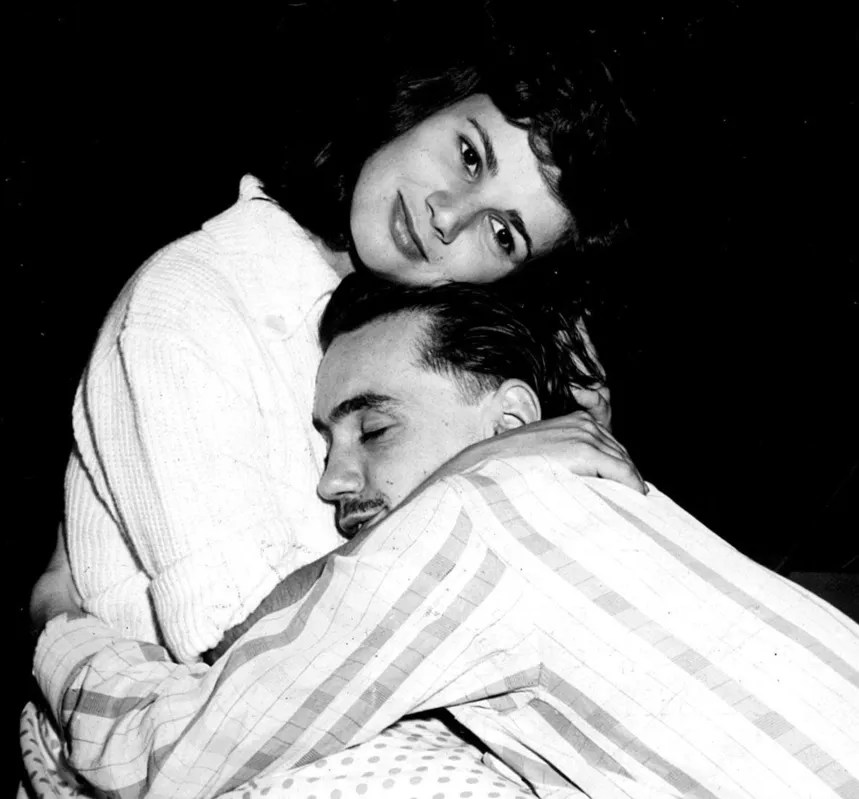 Os atores Miriam Mehler e Gianfrancesco Guarnieri em ensaio da peça teatral "Eles não usam Black-Tie", no Teatro de Arena