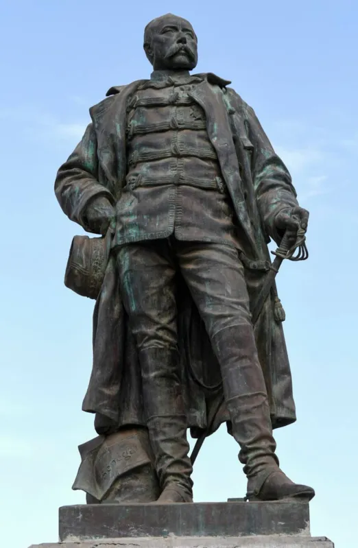 Saint-Louis, Senegal - a escultura do general francês  e administrador colonial Louis Faidherbe.