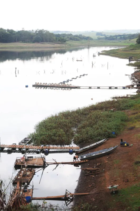 Na Usina Hidrelétrica de Capivara,  o nível está baixo e afeta o turismo e a pesca, mas ainda não traz prejuízos à geração de energia