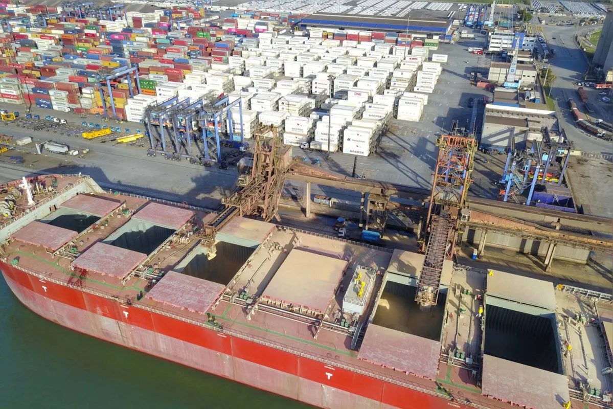 Porto de Paranaguá deve movimentar, nos próximos três meses, 7,6 milhões de toneladas de grãos
