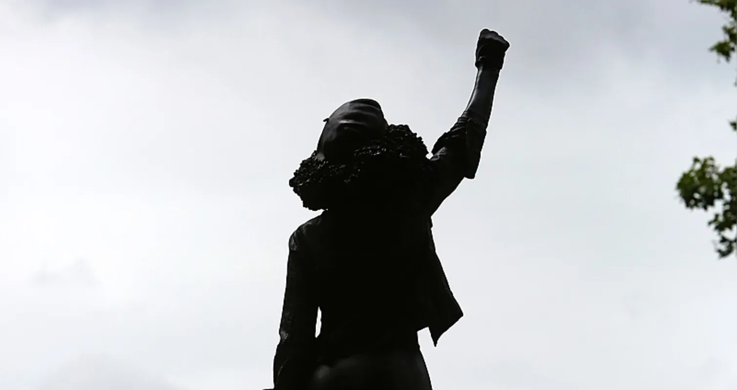 Imagem ilustrativa da imagem Guerra Fria pela vacina e Cascavel nos trends? Entenda