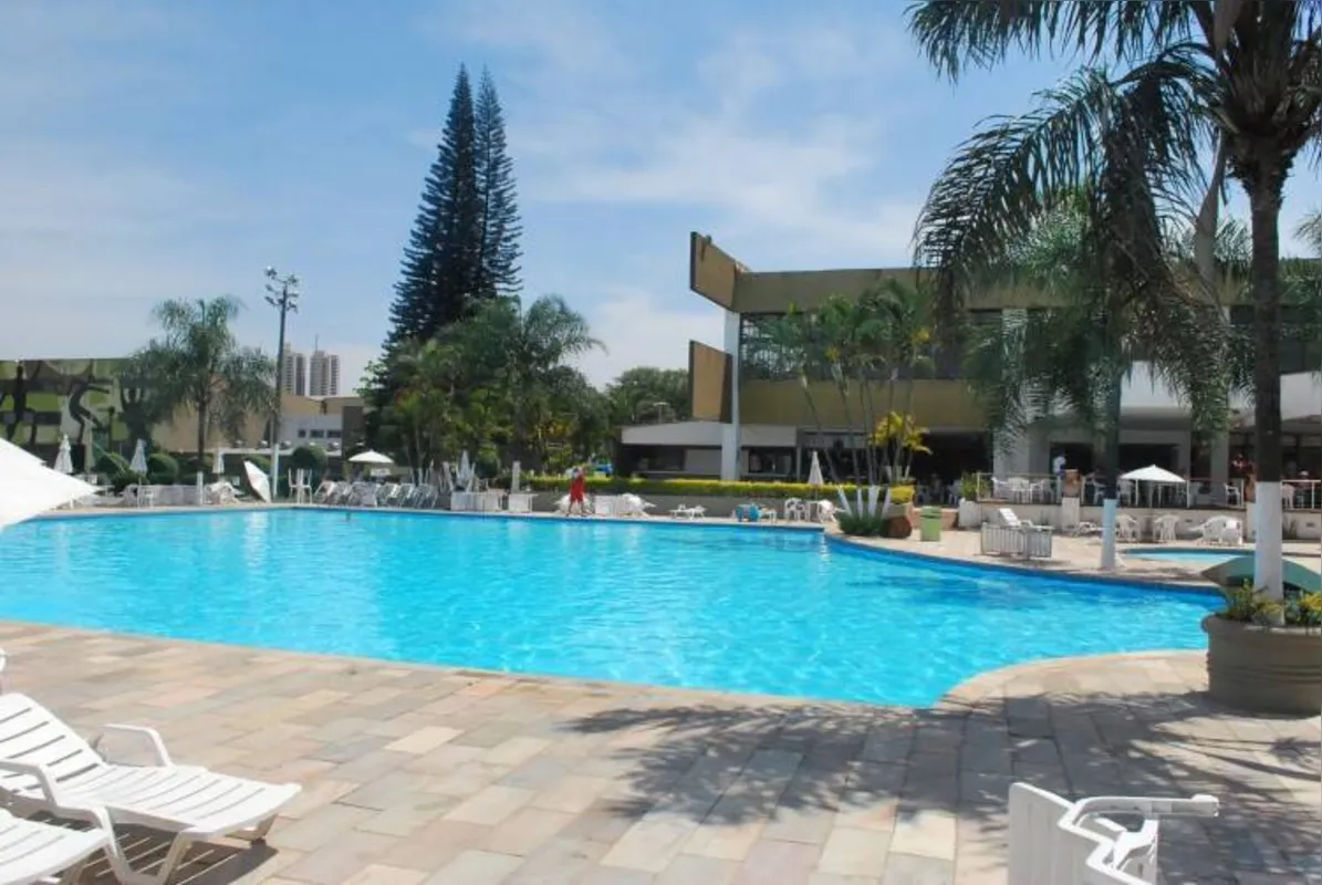 Imagem ilustrativa da imagem Justiça não concede liminar e impede reabertura de clube de Londrina