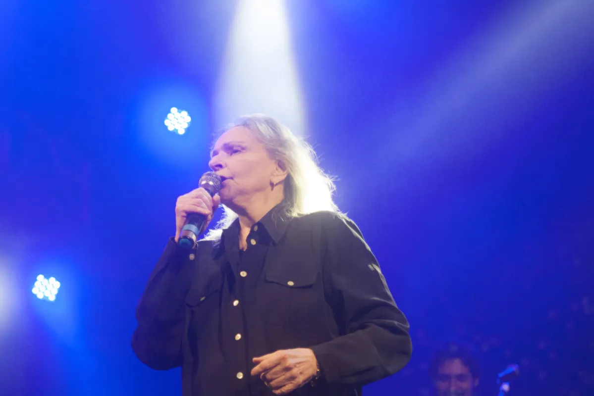 Com 40 anos de carreira, a cantora e compositora Angela Rorô está passando por dificuldades e pediu ajuda pelas redes sociais