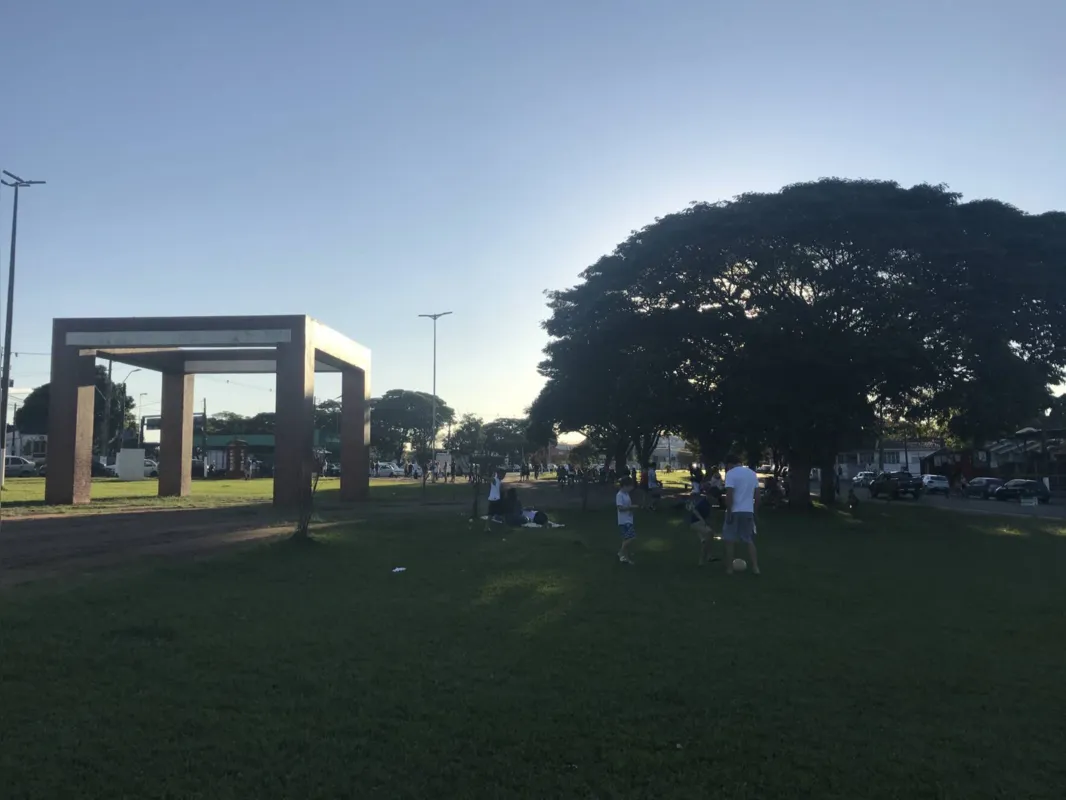 A Praça Nishinomiya  também teve a presença de um número grande de pessoas