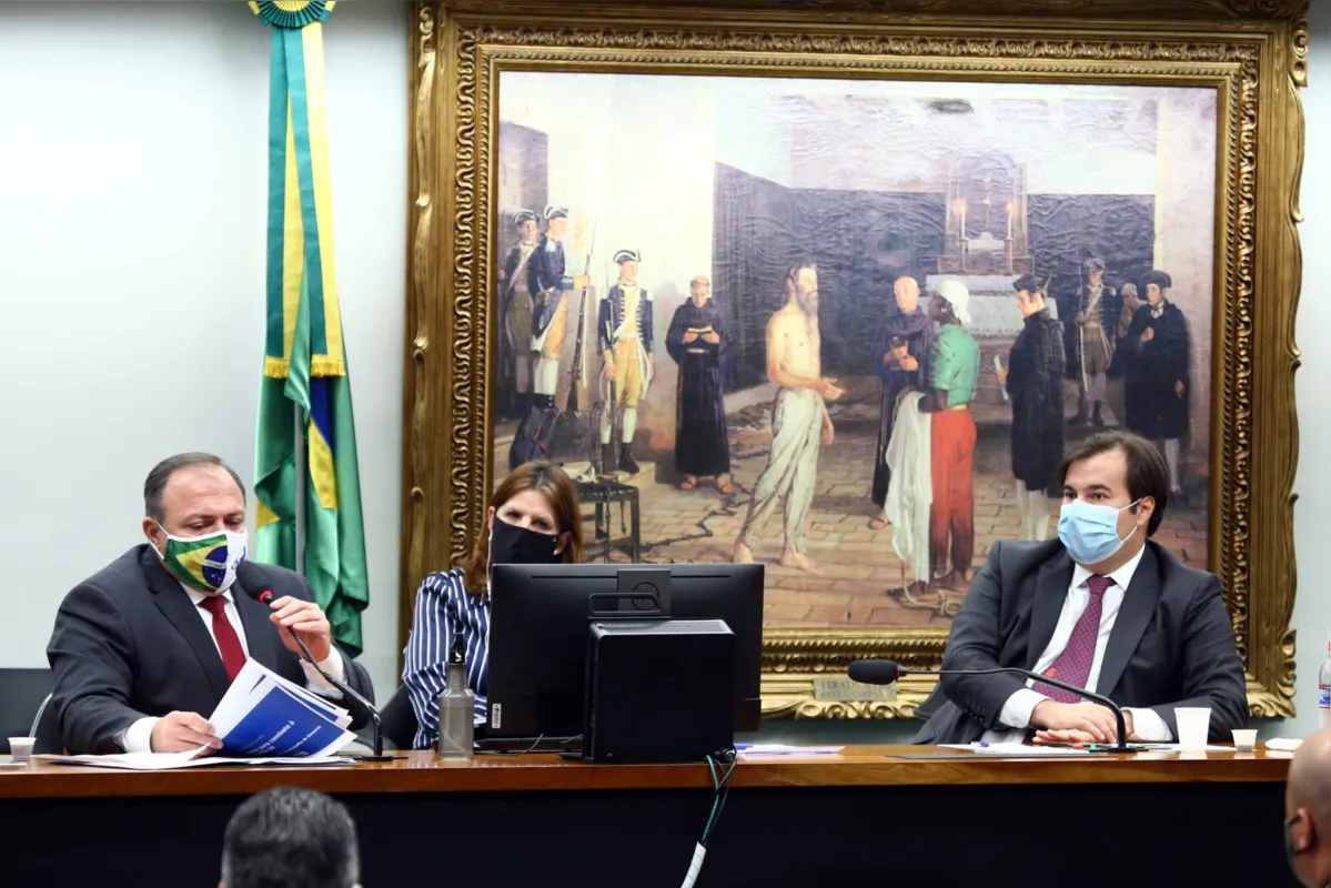 Imagem ilustrativa da imagem Maia pede a Pazuello “mais transparência” na divulgação de dados