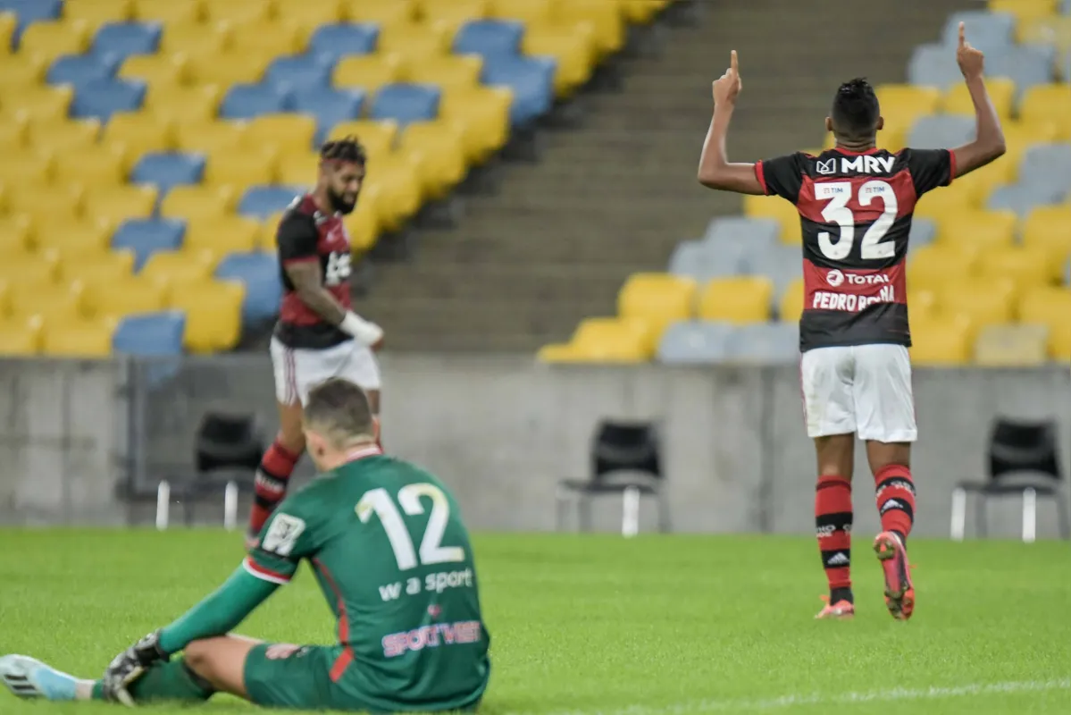 Imagem ilustrativa da imagem Medida provisória afasta futebol brasileiro do modelo das principais ligas do mundo