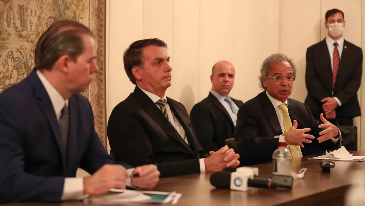 Imagem ilustrativa da imagem Ministros criticam ida de Bolsonaro ao STF, e Toffoli também é alvo de reclamações