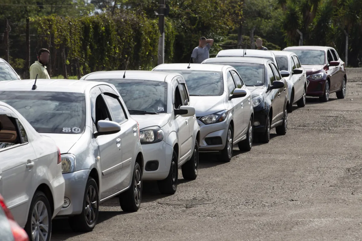 Organização afirma que protesto contou com quase 150 motoristas. Novas manifestações serão realizadas nesta semana