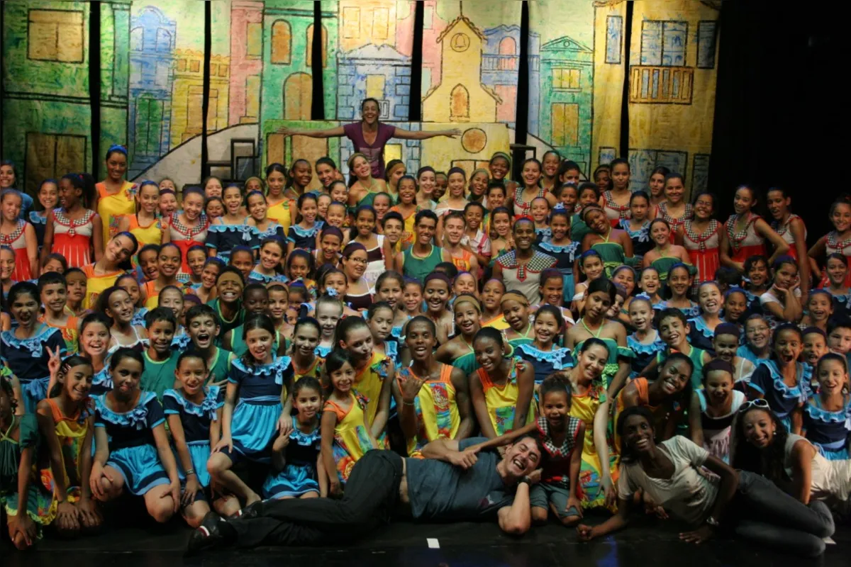 Carina Corte foi idealizadora e coordenadora do projeto Faces, dedicado a ensinar dança a crianças da periferia de Londrina