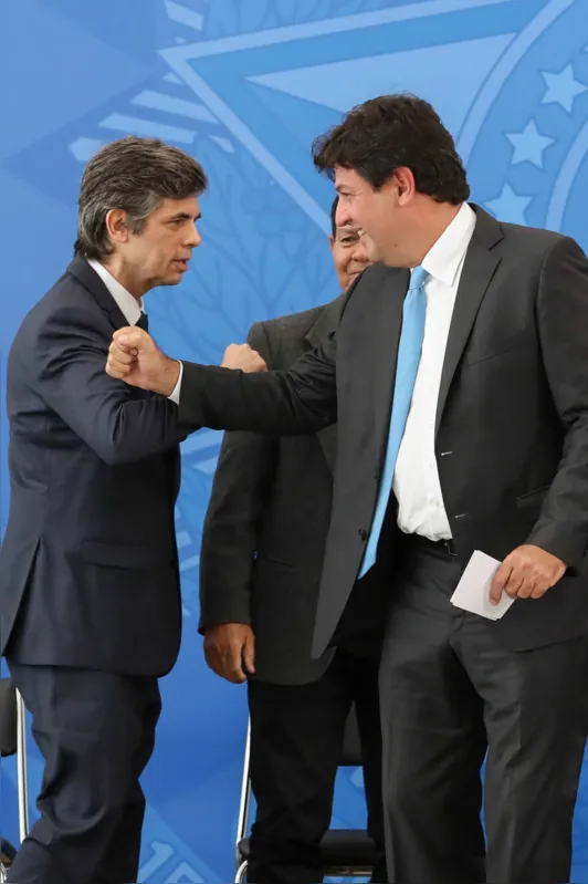 Troca no Ministério da Saúde - Posse de Nelson Teich, saída de mandetta - 17 de abril de 2020
