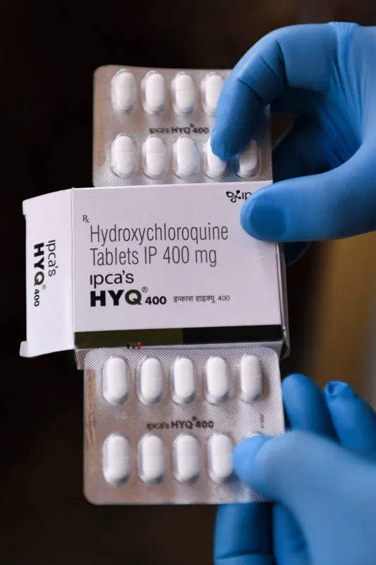 Segundo a OMS, a cloroquina e a hidroxicloroquina, para tratamento de Covid-19, devem ser usadas apenas em experimentos, em hospital e sob supervisão médica 