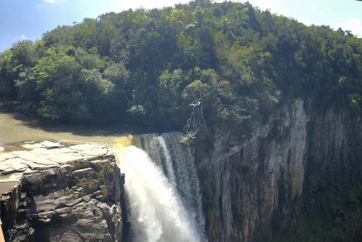 A região de Prudentópolis conta com cachoeiras e cânions, além de árvores petrificadas de milhões de anos