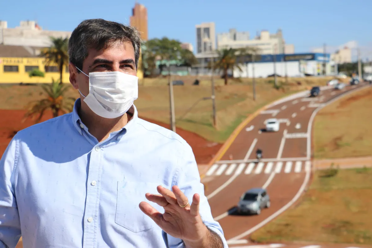 Imagem ilustrativa da imagem Prefeito libera tráfego no viaduto da avenida Dez de Dezembro