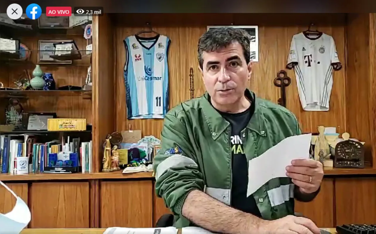O prefeito Marcelo Belinati anunciou que nesta segunda (8) 44 profissionais de saúde começam treinamento no HU