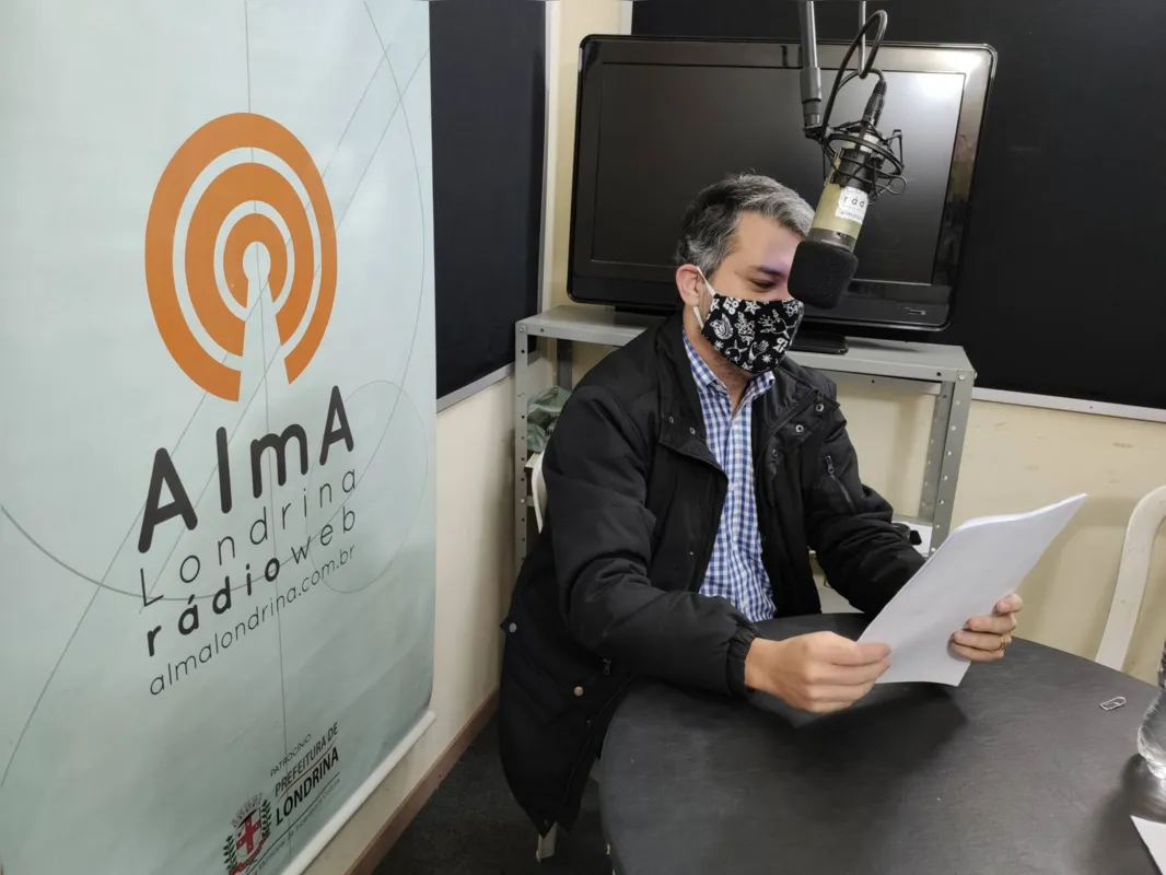 Daniel Thomas, coordenador da AlmA Londrina Rádio Web: podcasts diários com temas como cultura, agroecologia, mobilidade urbana e economia criativa
